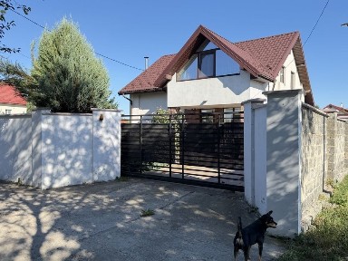 Терміново ! Двоповерховий будинок у селі Драгомирчани, 6-7 хв до Івано Франківська !