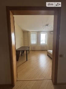 Миколи Амосова вулиця, район Солом'янський, Київ, метро Олімпійська, вул. Миколи Амосова 4 довгостроково • ID 33420586