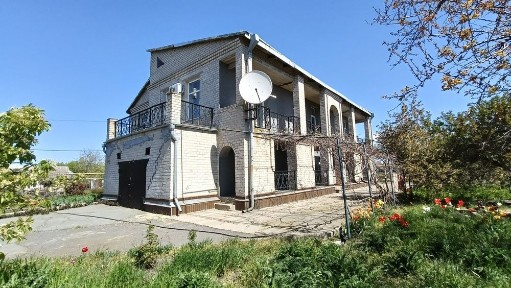 Продам будинок біля Кривого Рогу с. Раній ранок