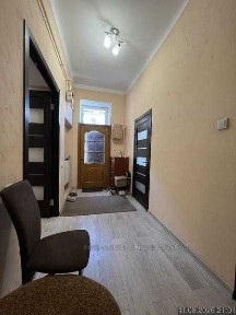 Продам 1 кім квартиру з ремонтом, вул Героїв УПА