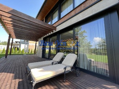 Продажа дома с выходом на реку. село Лебедевка. Riviera Village