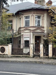 Продаж комерціі в центрі Ужгорода.