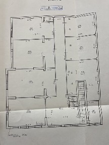 Продам приміщення в центрі офісне 800м2