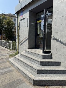 Продаж фасадного приміщення в центрі міста вул. Винниченка