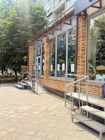 Продаж фасадного приміщення пр. Соборності