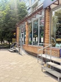 Продаж фасадного приміщення пр. Соборності