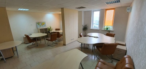 Продаю свой офис 50м2, ЖК Зеленый остров, Метро Берестейская