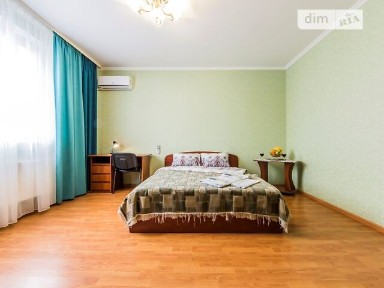Здам подобово 1к квартиру на просп. Леся Курбаса 7Б • ID 33844896