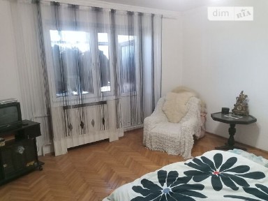 Здам в оренду кімнату на вул. Коломийська 16А довгостроково • ID 32756562