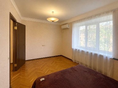 2-кімнатна квартира з ремонтом біля метро Шулявська, Марії Капніст