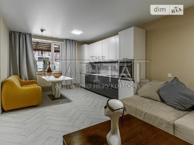 Продаж 2 поверхового будинку з ремонтом і ділянкою на 1 сотку, 90 кв. м, 1 кімната, на вул. Садова • ID 34665861