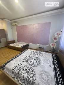 Квіткова вулиця, район Київський, Одеса, вул. Квіткова 43 • ID 33351093