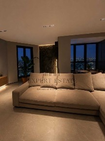 Продам 3-к. квартиру с авторским ремонтом в ЖК 