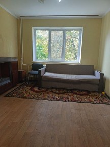 Продается под ремонт 1к метро Ипподром, Лятошинского 8а
