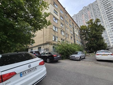 Продаж 1 кімн. квартири біля метро вулиця Юлії Здановської 34/2