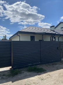 Продаж 1 поверхового таунхауса з ділянкою на 4 сотки, 84 кв. м, 3 кімнати, на вул. Миру • ID 34628902