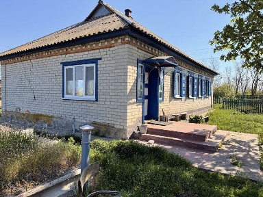 Продам будинок у с. Жуки