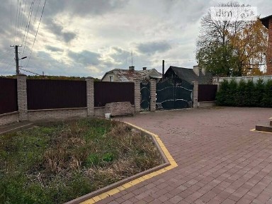 Продаж 2 поверхового будинку з опаленням і ділянкою на 9 соток, 190 кв. м, 4 кімнати, на вул. Хліборобна • ID 34670252