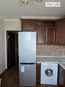 Валерія Лобановського вулиця, Чайки (Бучанський), вул. Валерія Лобановського 24 • ID 34670408