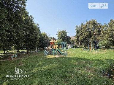 вулиця Сергія Зулінського, мікрорайон Підшипниковий завод, район Замостянський, Вінниця, вул. Сергія Зулінського 33 • ID 34617503