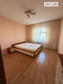 вулиця Володимира Момота, Бориспіль, вул. Володимира Момота 44 • ID 34670245