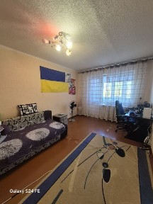 Неподалік від парку квартира