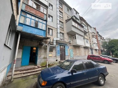 Продаж спеціального приміщення на вул. Роганська 13, площа 896.4 кв. м • ID 33693900