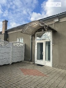 Продаж спеціального приміщення на вул. Базарна 5, площа 300 кв. м • ID 32769681