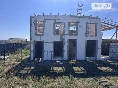 Продаж 2 поверхового таунхауса з ділянкою на 1.5 сотки, 40 кв. м, 1 кімната, на вул. Єдності 15 • ID 34638839