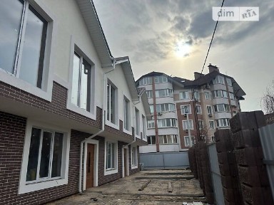 Продаж 2 поверхового таунхауса з ділянкою на 1 сотку, 100 кв. м, 4 кімнати, на вул. Новаторів • ID 34638395