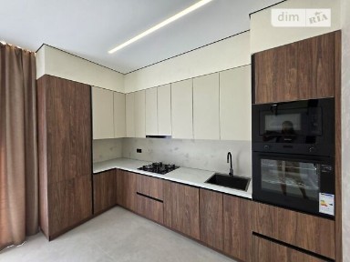 Продаж 2 поверхового таунхауса з ділянкою на 1.2 сотки, 89 кв. м, 3 кімнати, на вул. Традиційна • ID 34605505