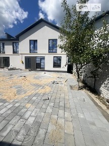 Продаж 2 поверхового таунхауса з ділянкою на 1 сотку, 94 кв. м, 3 кімнати, на вул. Богдана Хмельницького 42 • ID 34566639