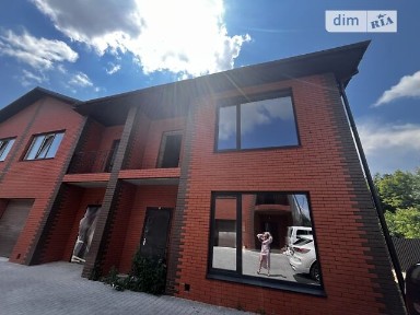 Продаж 2 поверхового таунхауса з ділянкою на 3 сотки, 135 кв. м, 4 кімнати, на вул. Сагайдачного 19 • ID 34515079