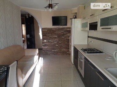 Продаж 2к квартири 70 кв. м на вул. Трильовського 27 • ID 34624296