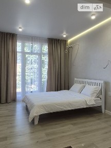 Продаж 2к квартири 30 кв. м на вул. Солідарності 4 • ID 34617174