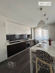 Продаж 2к квартири 70 кв. м на вул. Євгена Чикаленка • ID 34613029