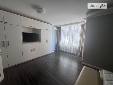 Продаж 2к квартири 74 кв. м на вул. Середня 24 корпус 5 • ID 34601320