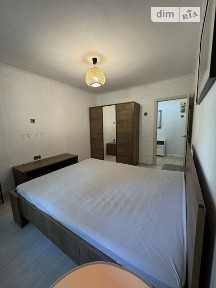 продам 3-к кв / 65 м² / С РЕМОНТОМ