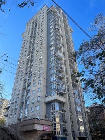 Київ, Шевченківський, вулиця Білоруська 3