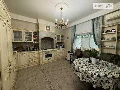 Продаж 2 поверхового будинку з гаражем і ділянкою на 6 соток, 310 кв. м, 5 кімнат, на вул. Вирового Євгена • ID 34671101