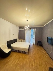 Продам простору 2-кімнатну квартиру в центрі Одеси, Сталінка