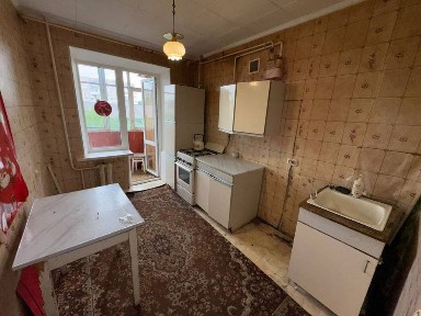 Простора 4х кімнатна квартира 90м² вул. Європейська. 4 поверх.