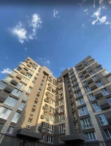 Продам стильну 3-кімнатну квартиру в новострое