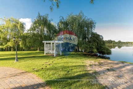 Продаж будинку в КМ Хутір Ясний, с. Ходосівка / Лісники, Обухівський район, 8 км від Києва, закрита територія, розвинена інфраструктура