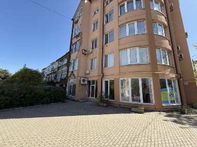 Фасадное помещение 260 метров на Никольской, возле рынка Минутка.