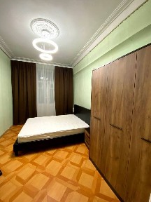 Дніпро, Гоголя вул.