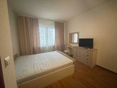 Київ, Софии Русовой вул., 7 (ЖБ Верховина)