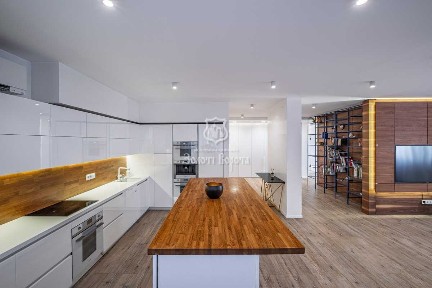 Продаж 3-кімнатної квартири 117.5 м², Анни Ахматової вул., 13Д