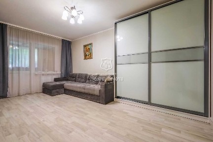 Київ, Героїв Севастополя вул., 15