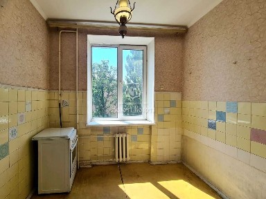 Продаж 3-кімнатної квартири 70.3 м², Івана Світличного вул., 6